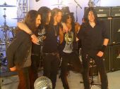 Slash solo 2012 soundcheck_walmart walmart_slash (1)